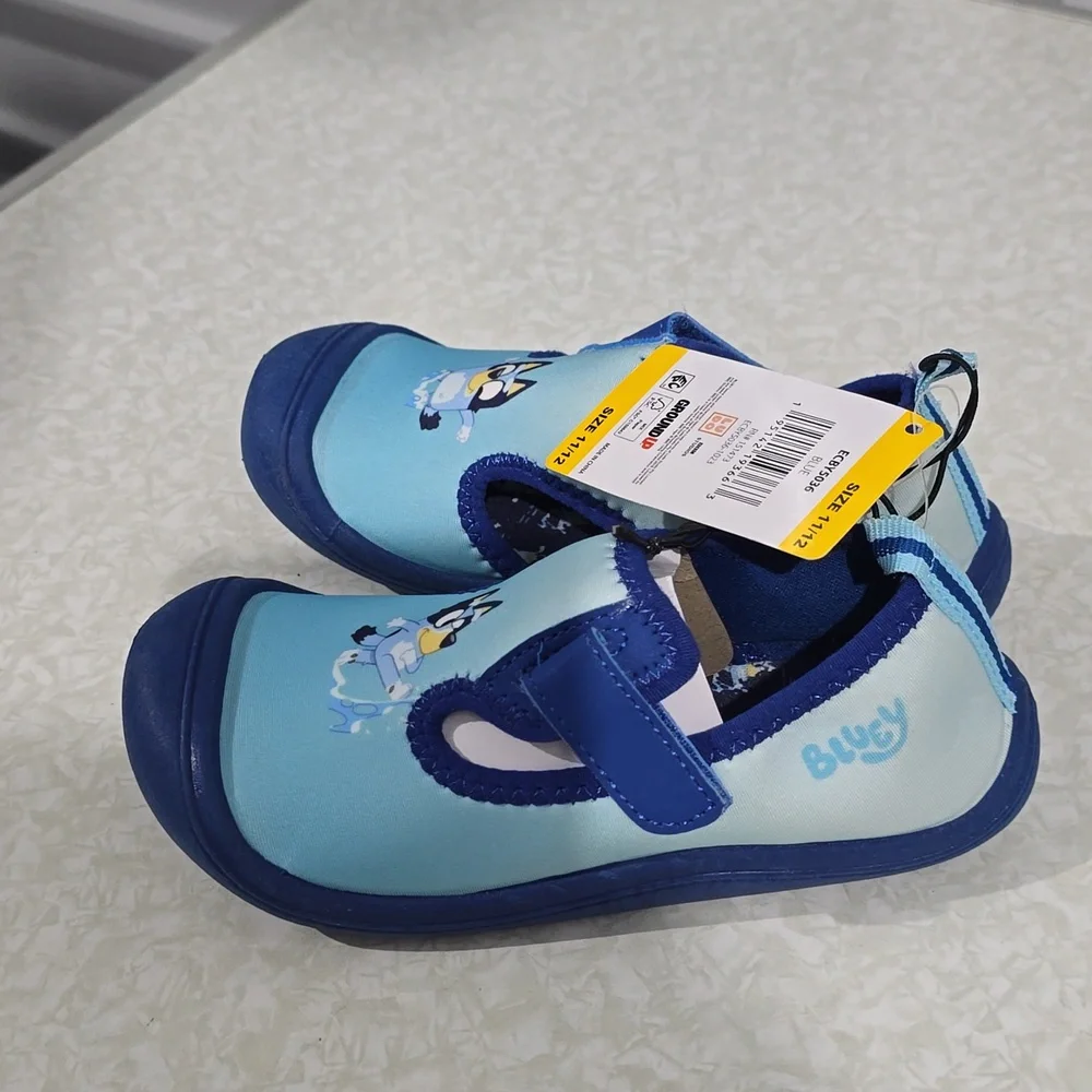 Bluey water shoes